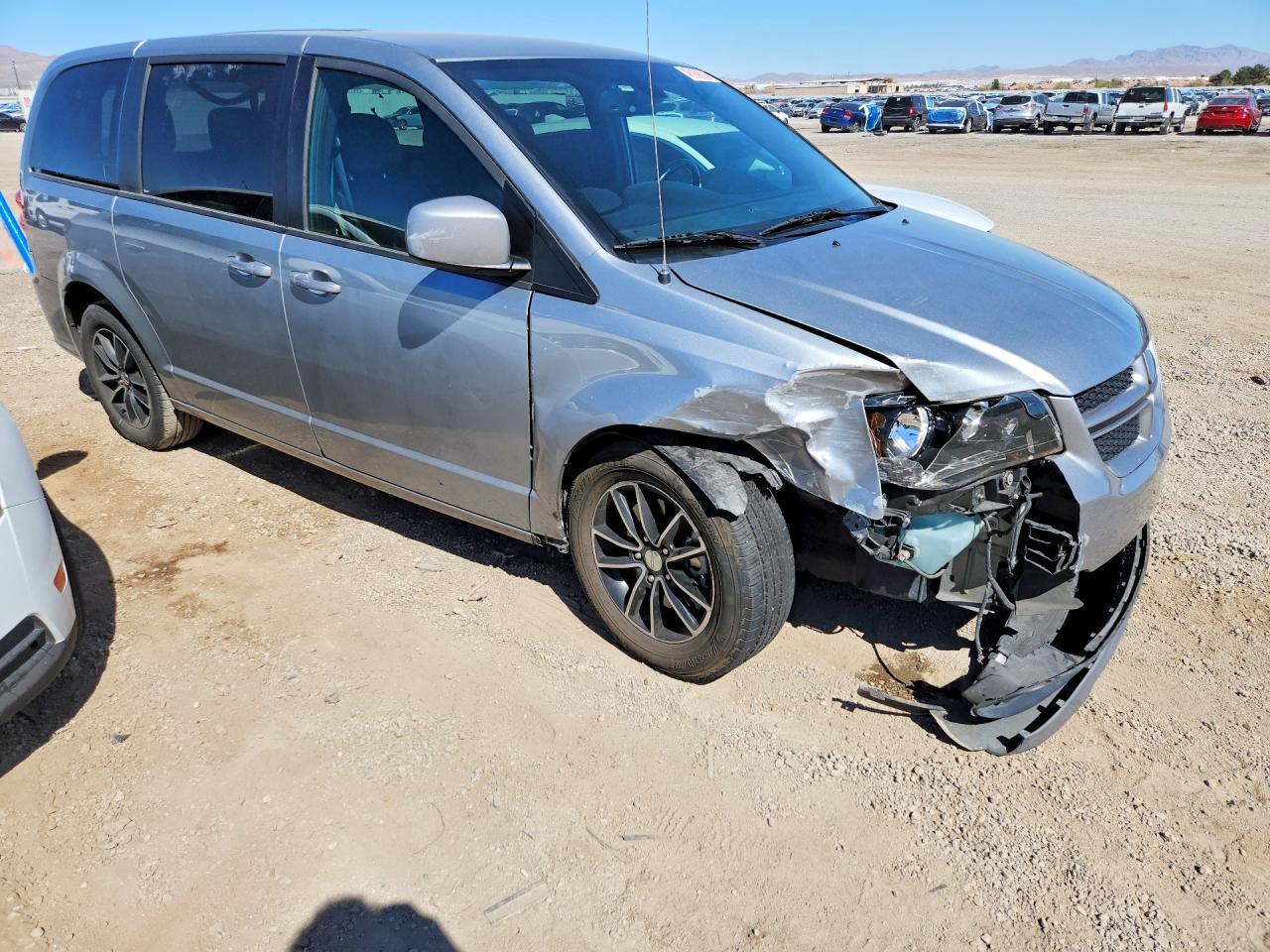 2019 Dodge Grand Caravan Gt - zdjęcie 4