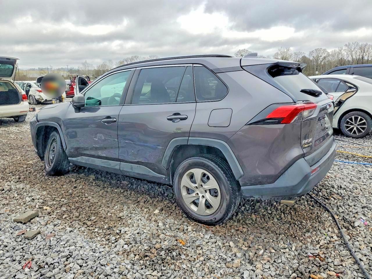 2019 Toyota Rav4 Le - zdjęcie 2