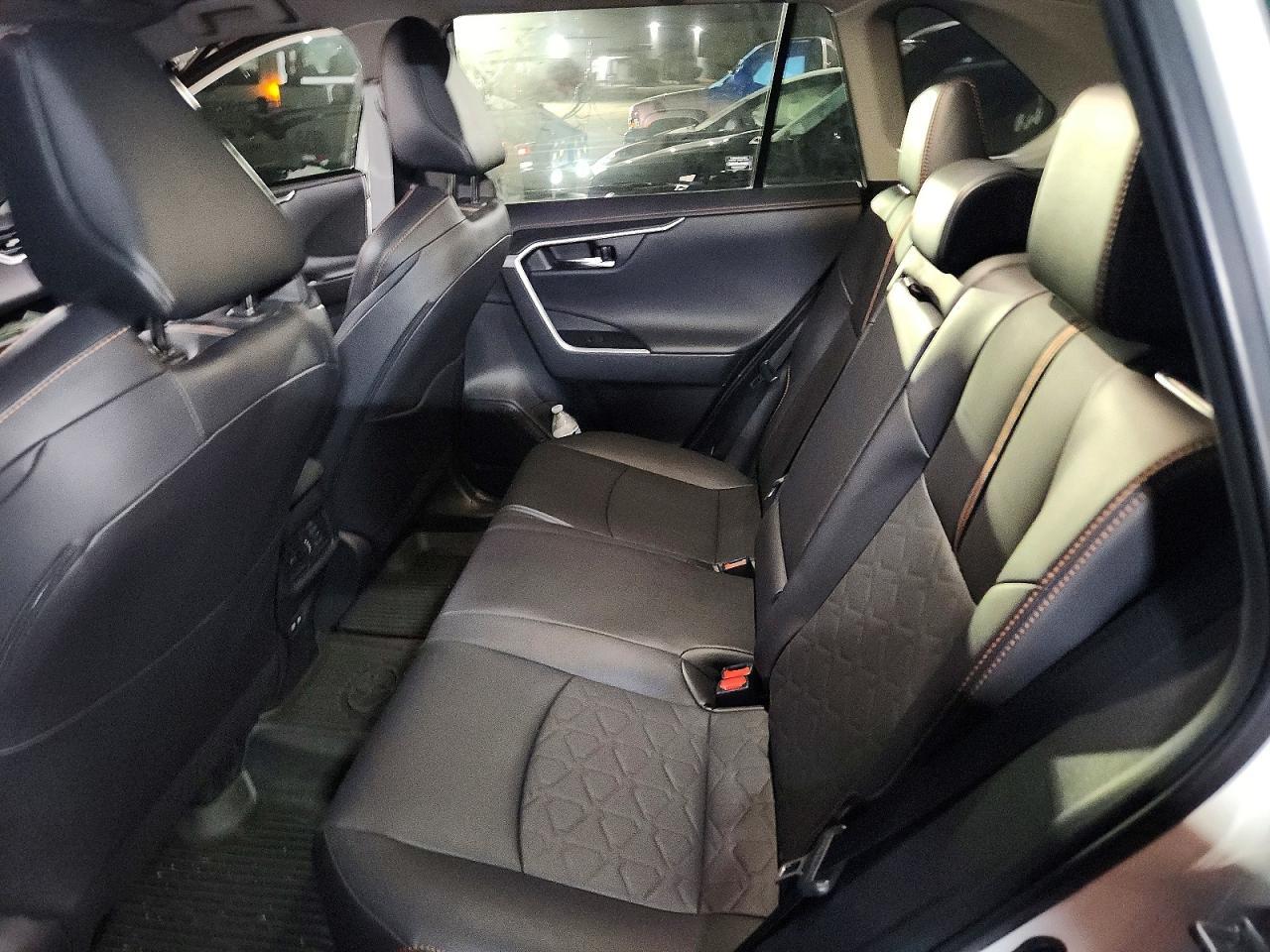 2024 Toyota Rav4 Adventure - zdjęcie 10