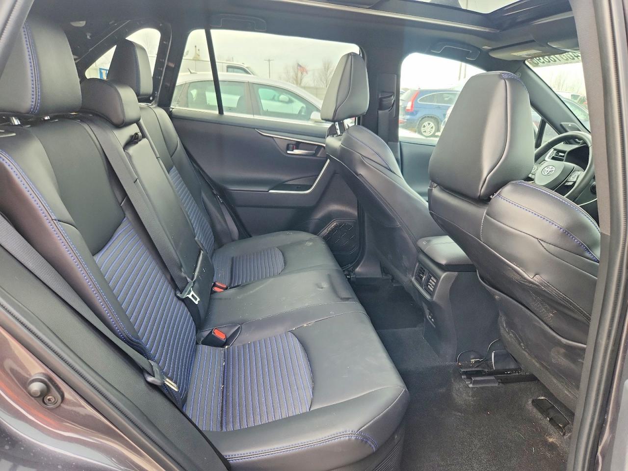 2024 Toyota Rav4 Hybrid Xse - zdjęcie 11