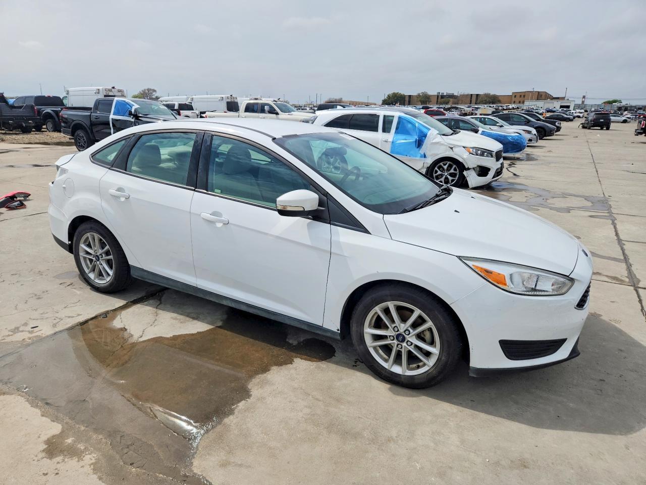2016 Ford Focus Se - zdjęcie 4