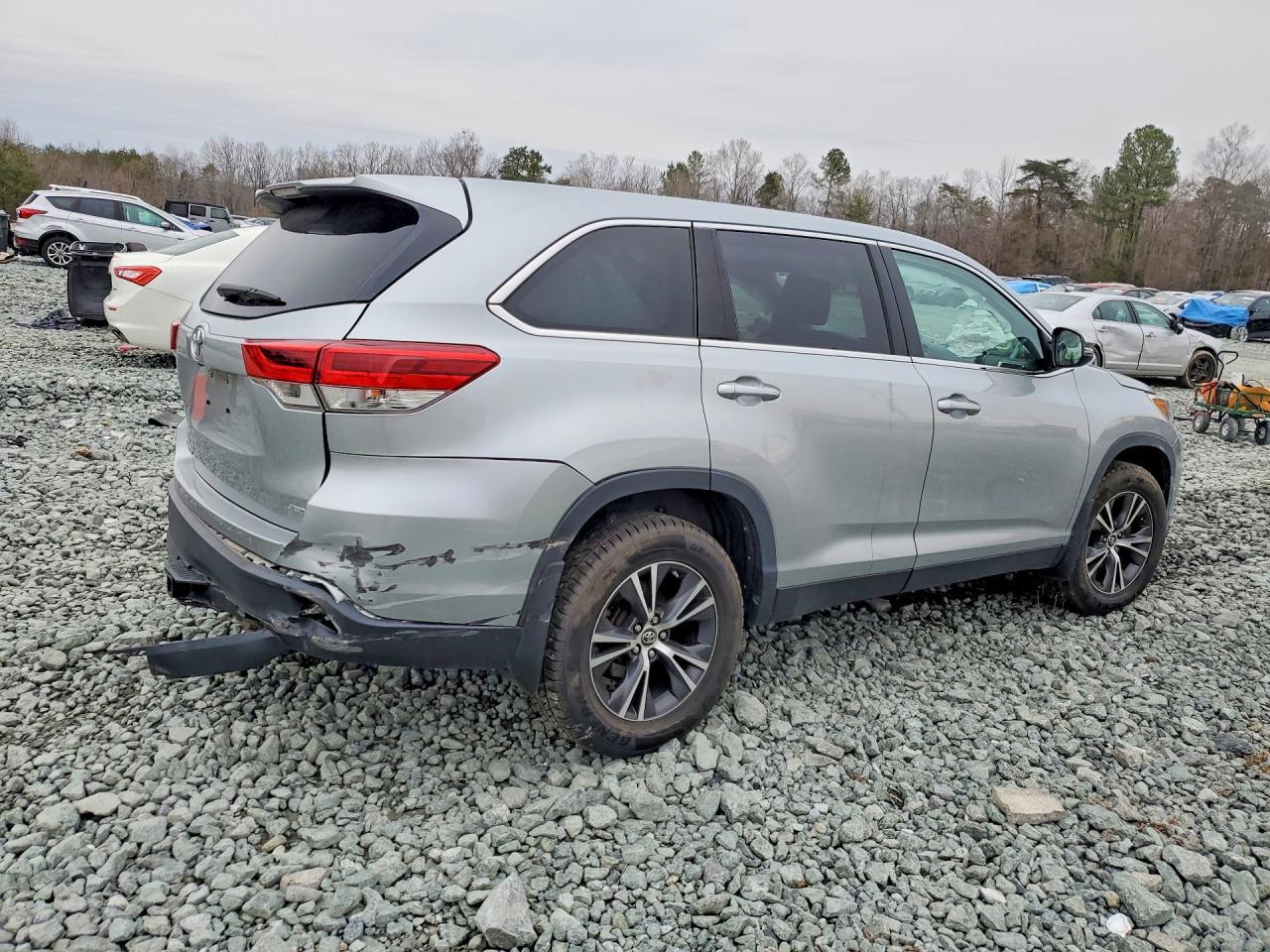 2019 Toyota Highlander Le - zdjęcie 3