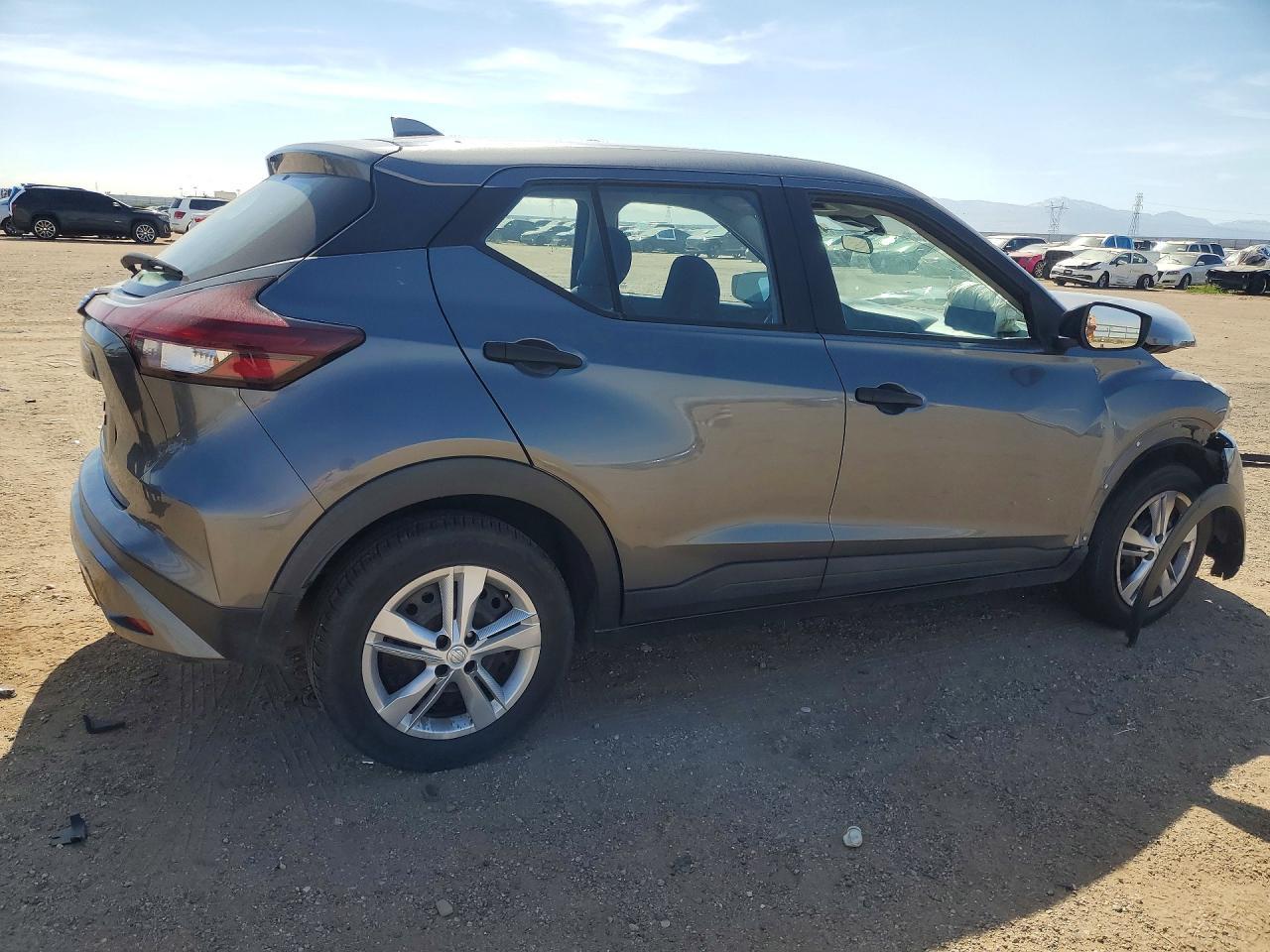 2021 Nissan Kicks S - zdjęcie 3