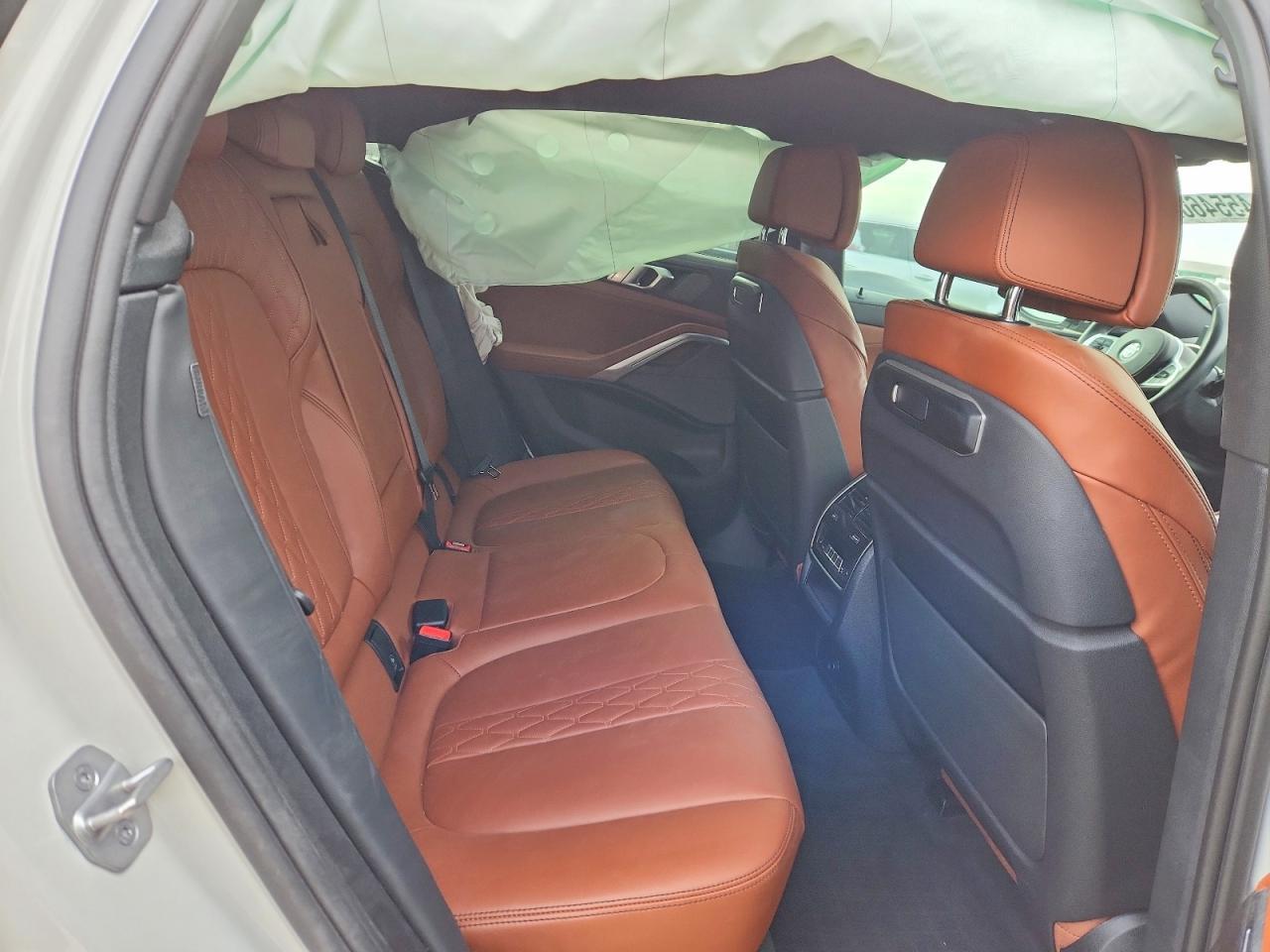 2024 BMW X6 xDrive40I - zdjęcie 10