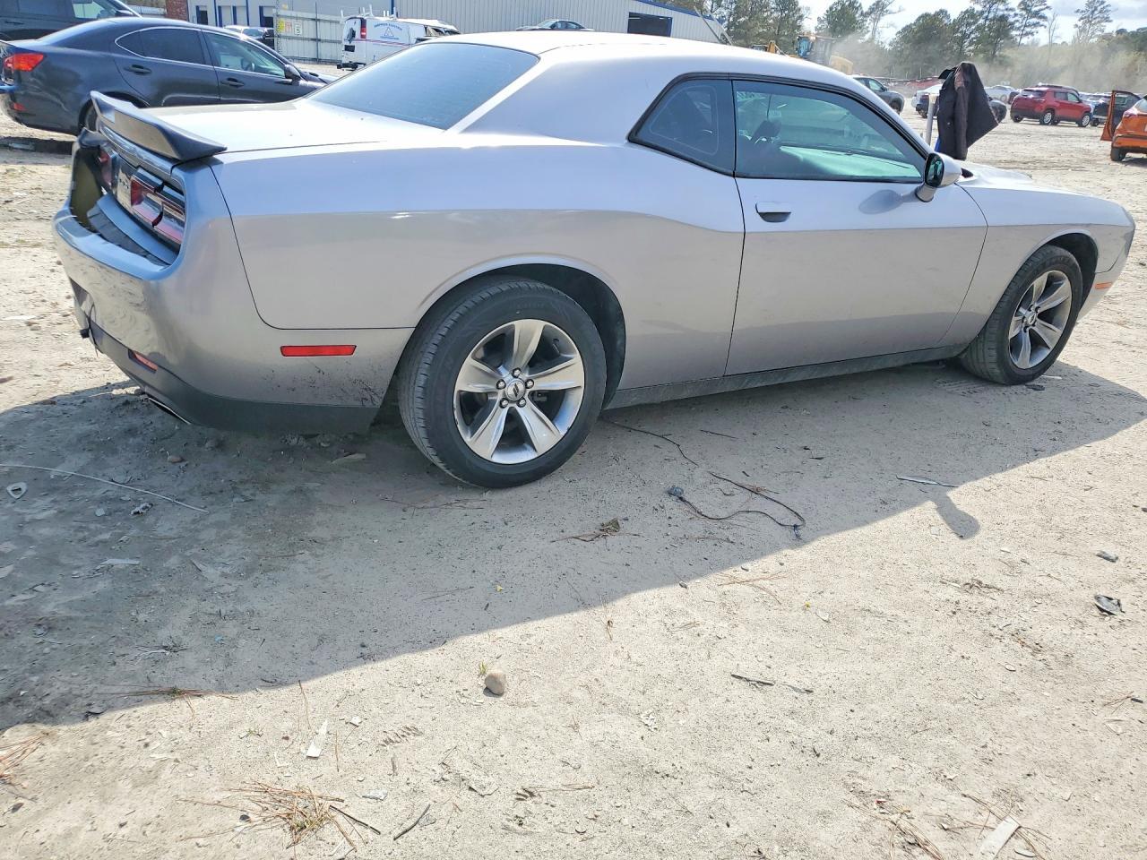 2016 Dodge Challenger Sxt - zdjęcie 3