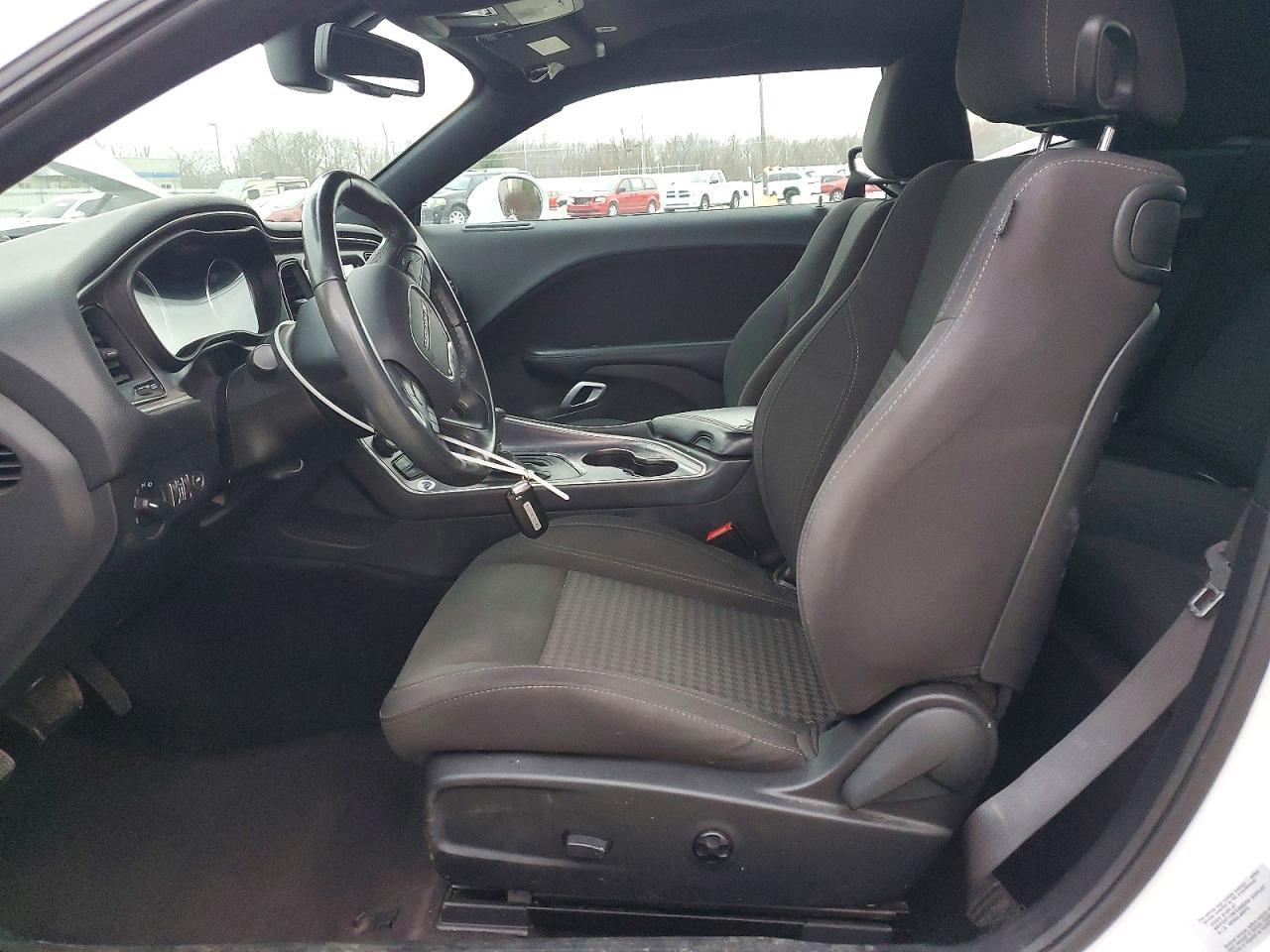 2017 Dodge Challenger Sxt - zdjęcie 7