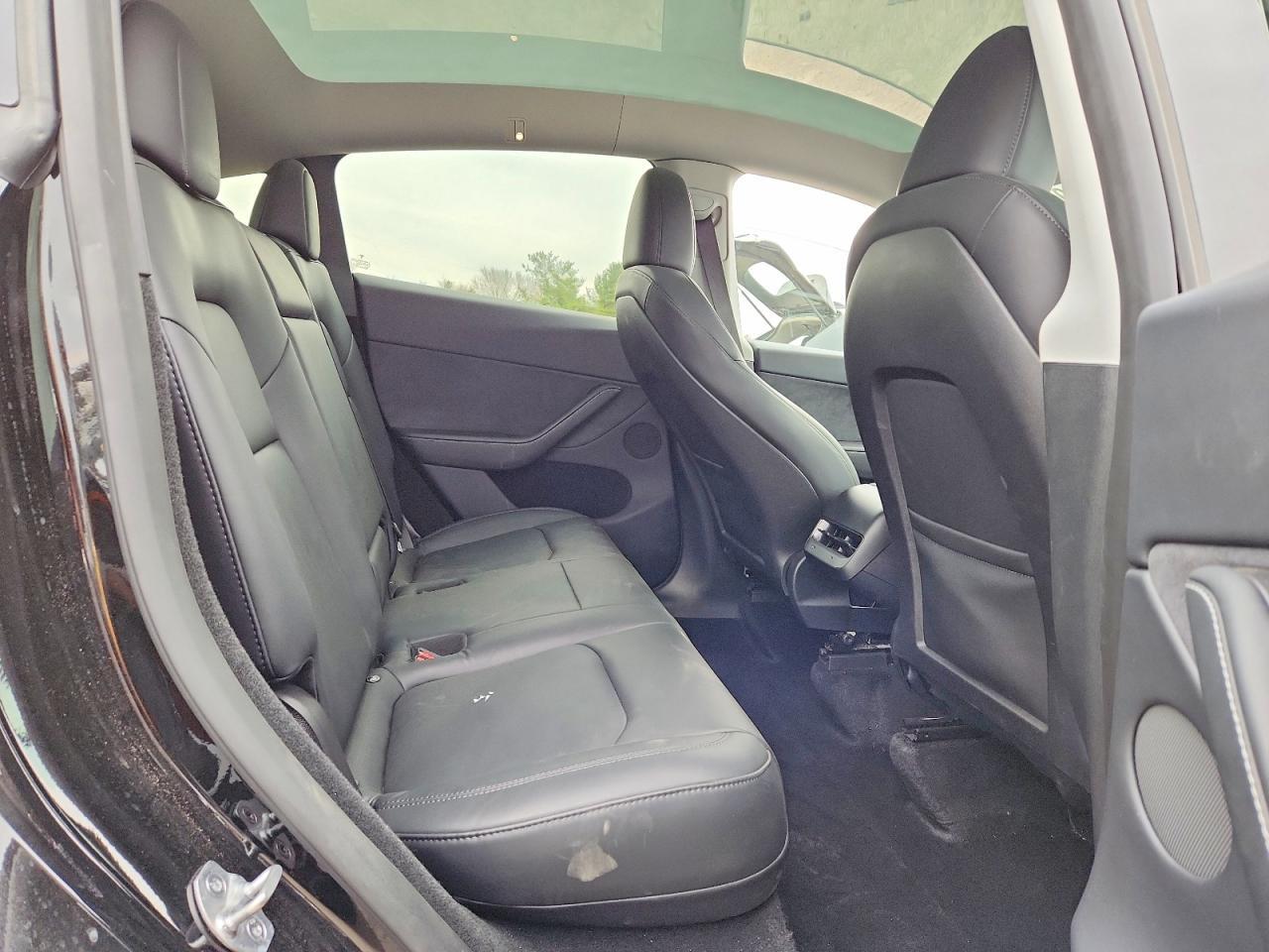 2023 Tesla Model Y - zdjęcie 11