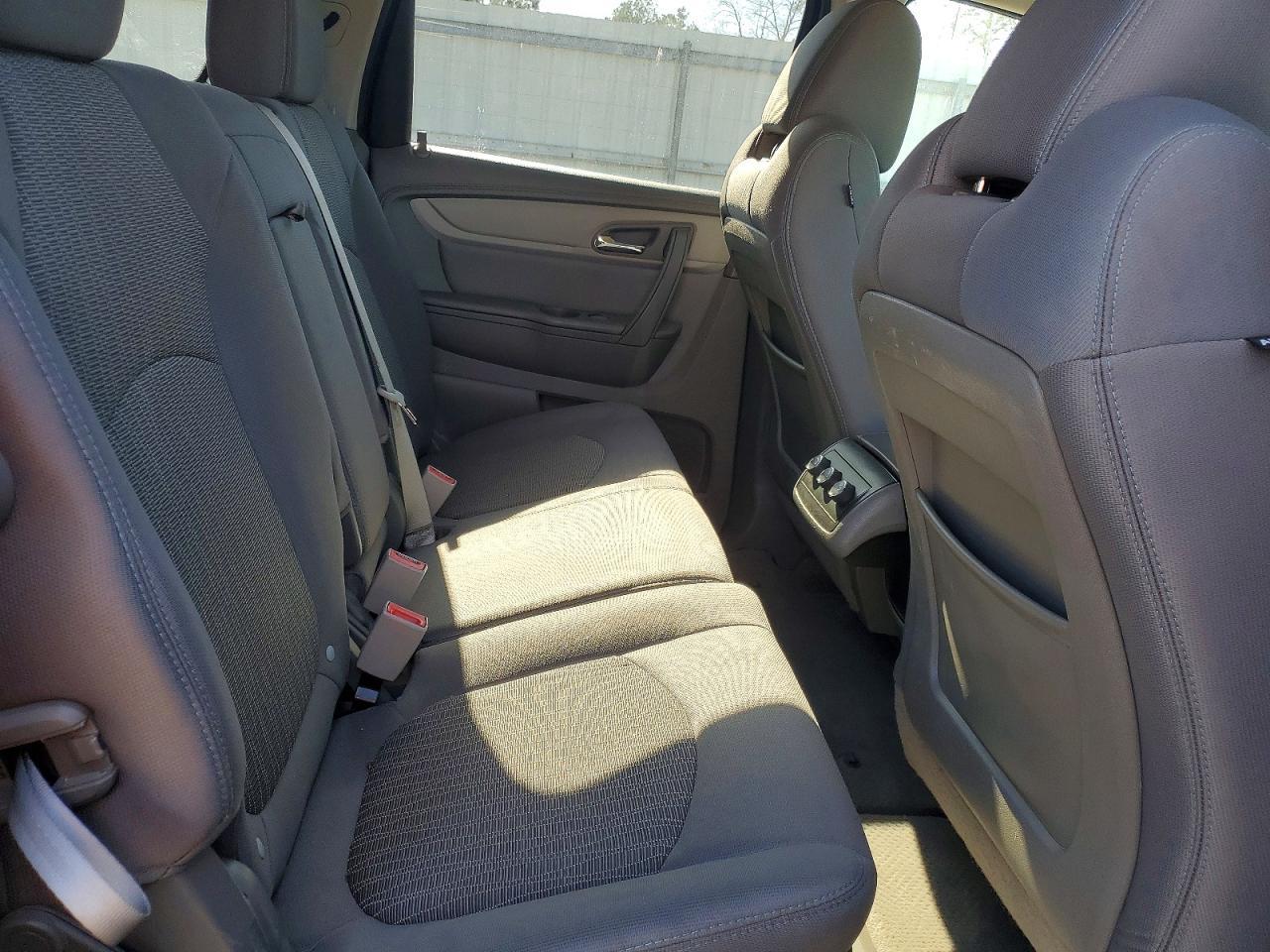 2014 Chevrolet Traverse Ls - zdjęcie 11