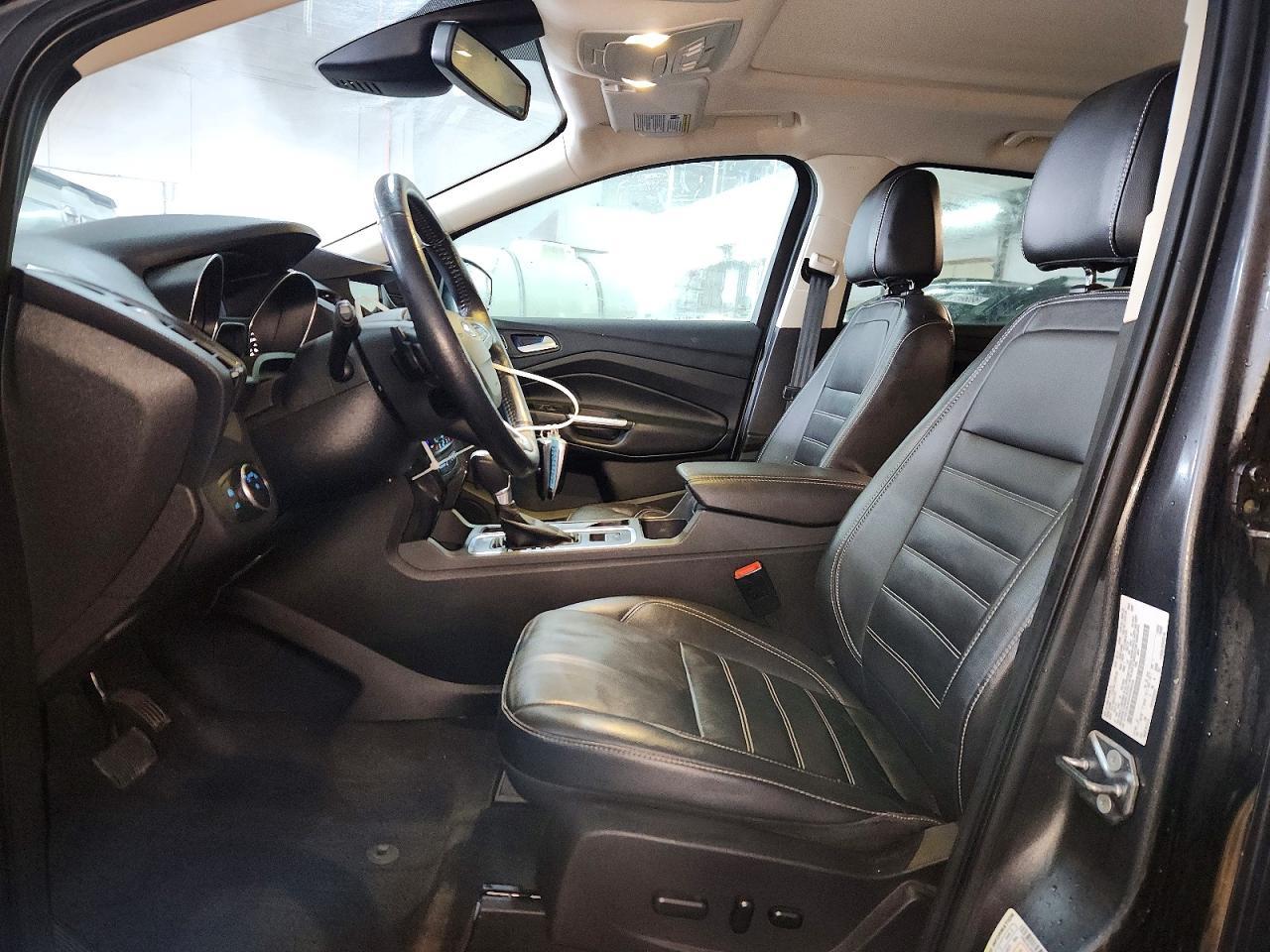 2017 Ford Escape Titanium - zdjęcie 7
