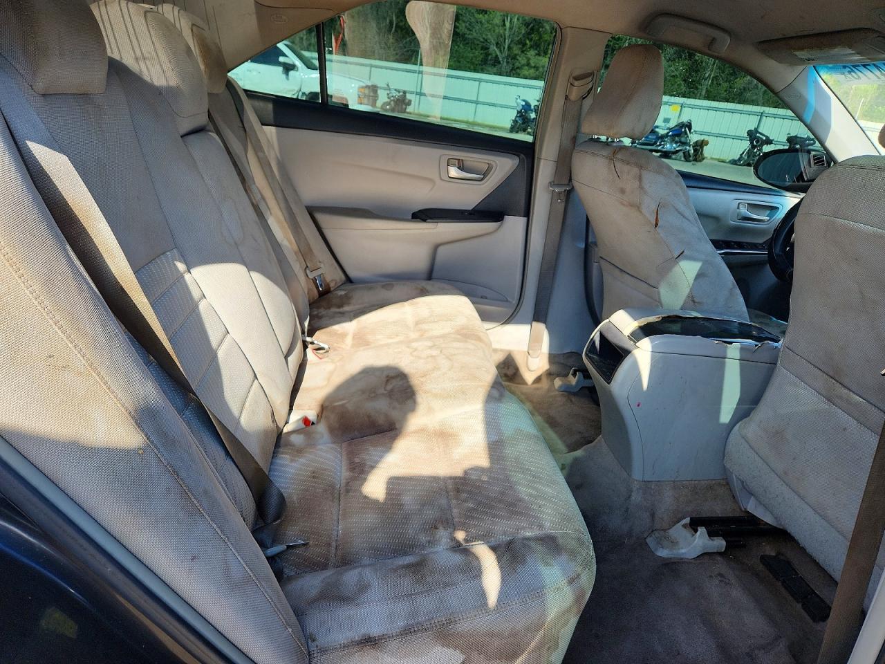 2016 Toyota Camry Le - zdjęcie 10