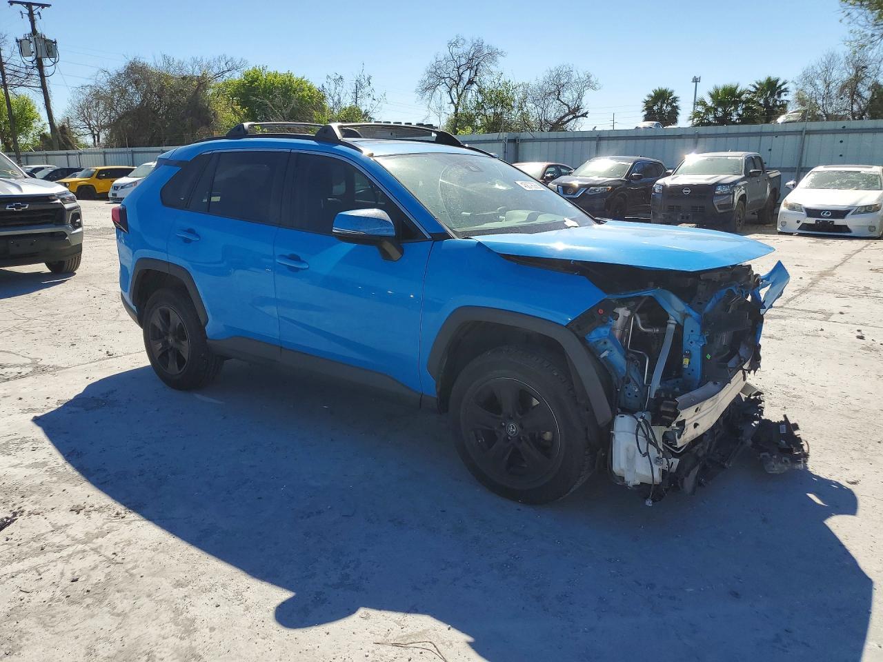 2019 Toyota Rav4 Xle - zdjęcie 4