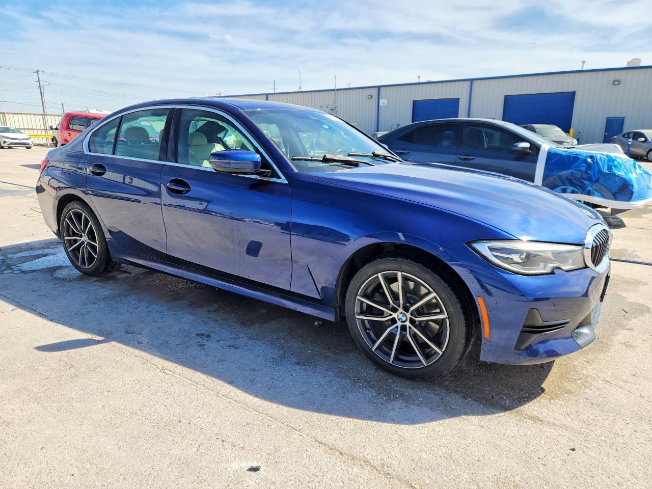 2020 BMW 330I - zdjęcie 4