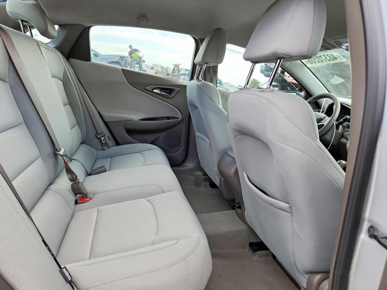 2020 Chevrolet Malibu Ls - zdjęcie 10