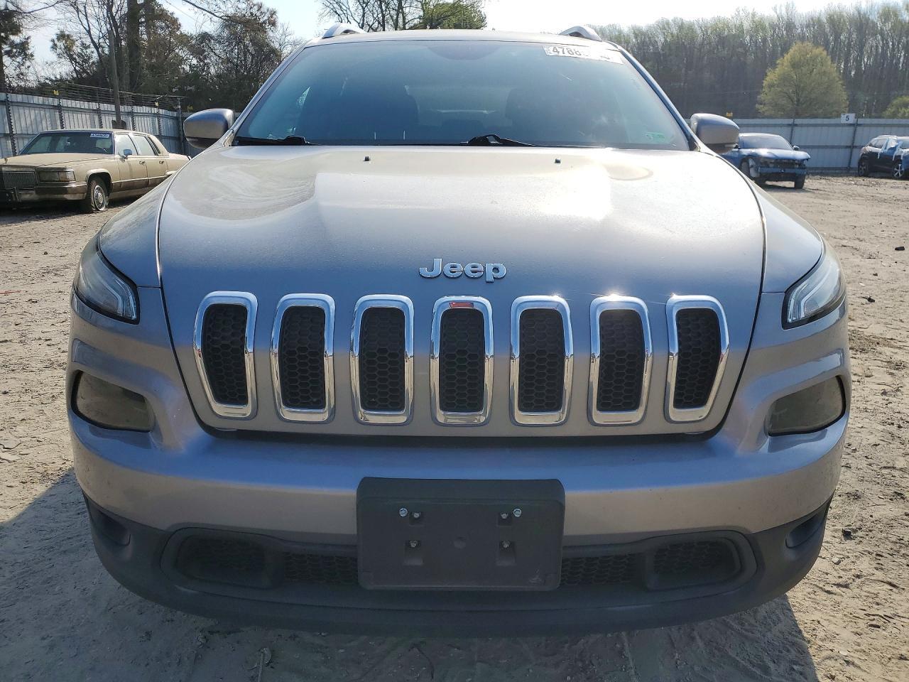 2017 Jeep Cherokee Latitude - zdjęcie 5