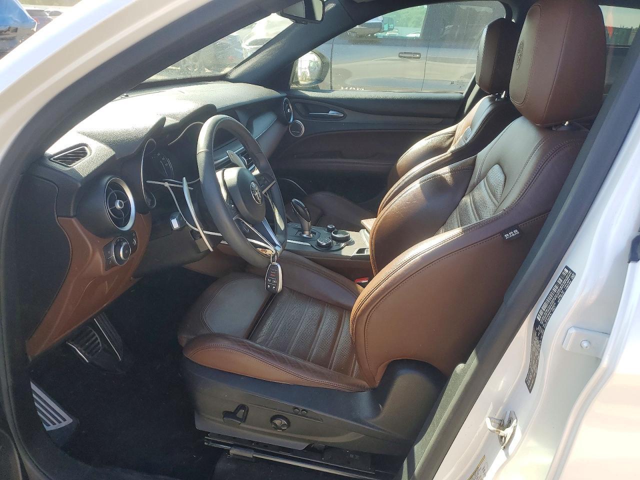 2018 Alfa Romeo Stelvio Ti Sport - zdjęcie 7