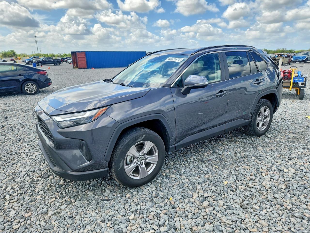 2023 Toyota Rav4 Xle - zdjęcie główne