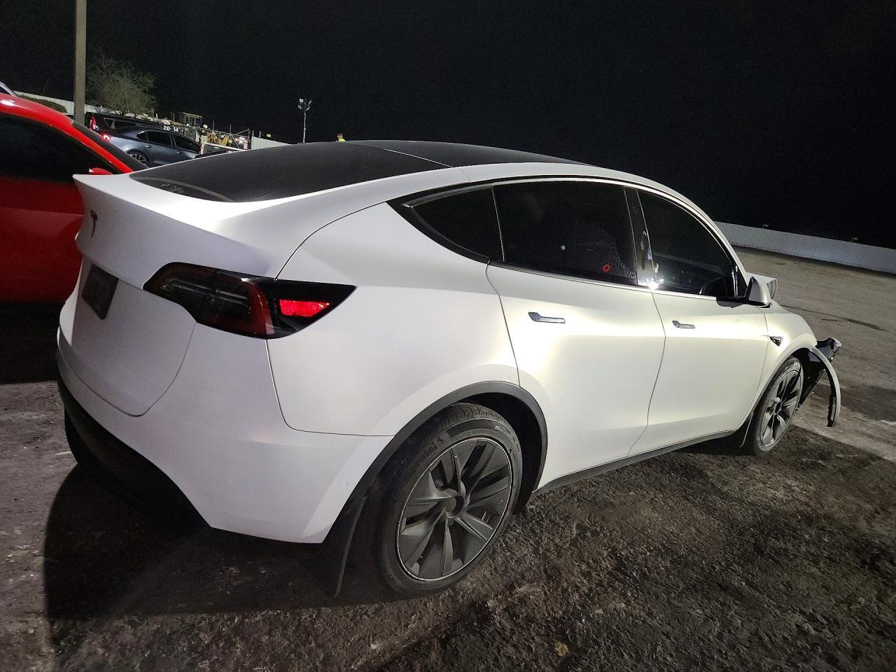 2022 Tesla Model Y - zdjęcie 3