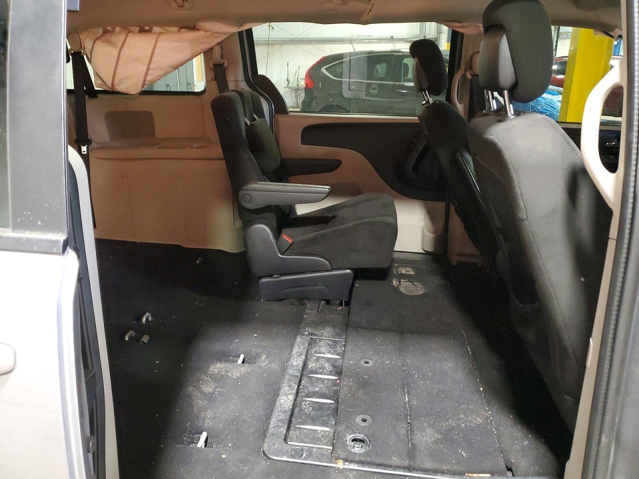 2016 Dodge Grand Caravan Sxt - zdjęcie 11
