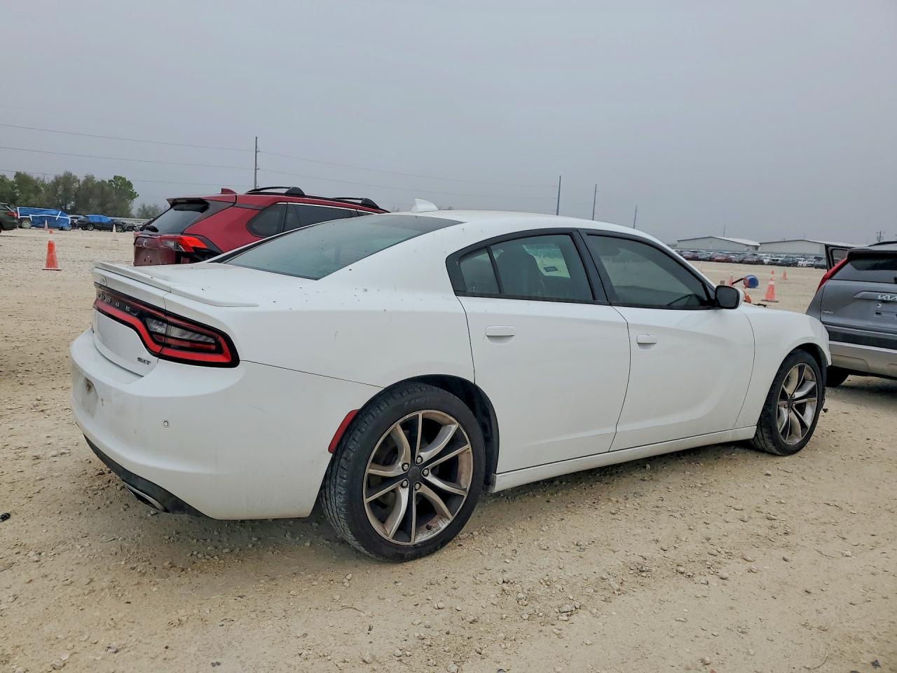 2015 Dodge Charger Sxt - zdjęcie 3