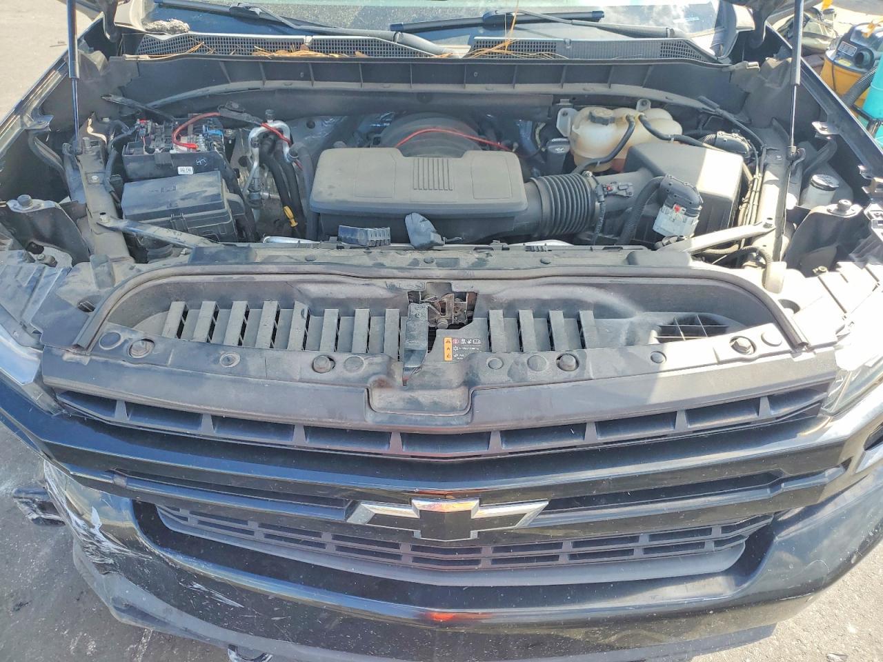 2020 Chevrolet Silverado Rst - zdjęcie 11