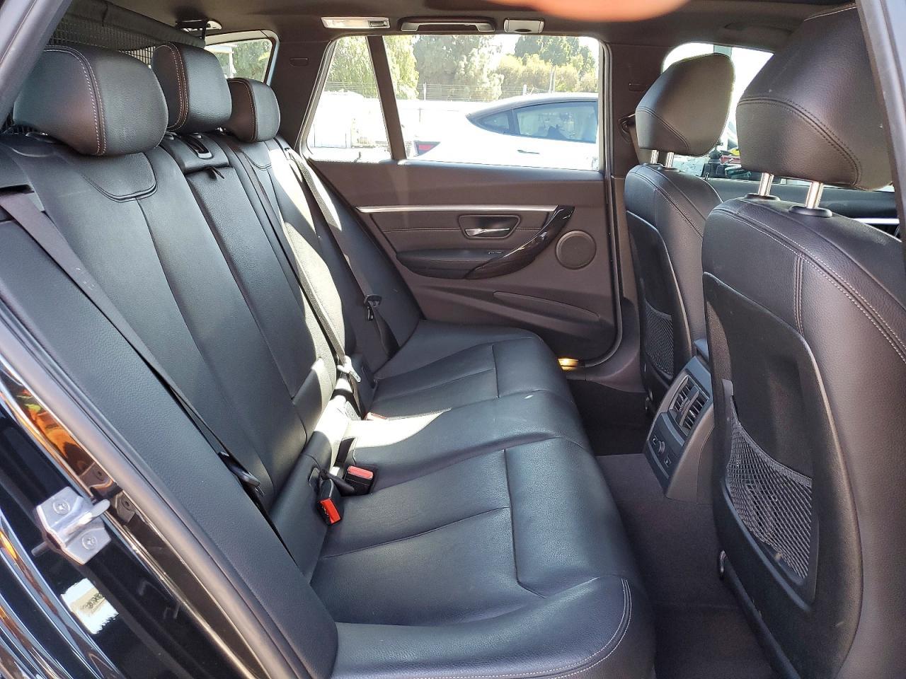 2017 BMW 330 Xi - zdjęcie 10