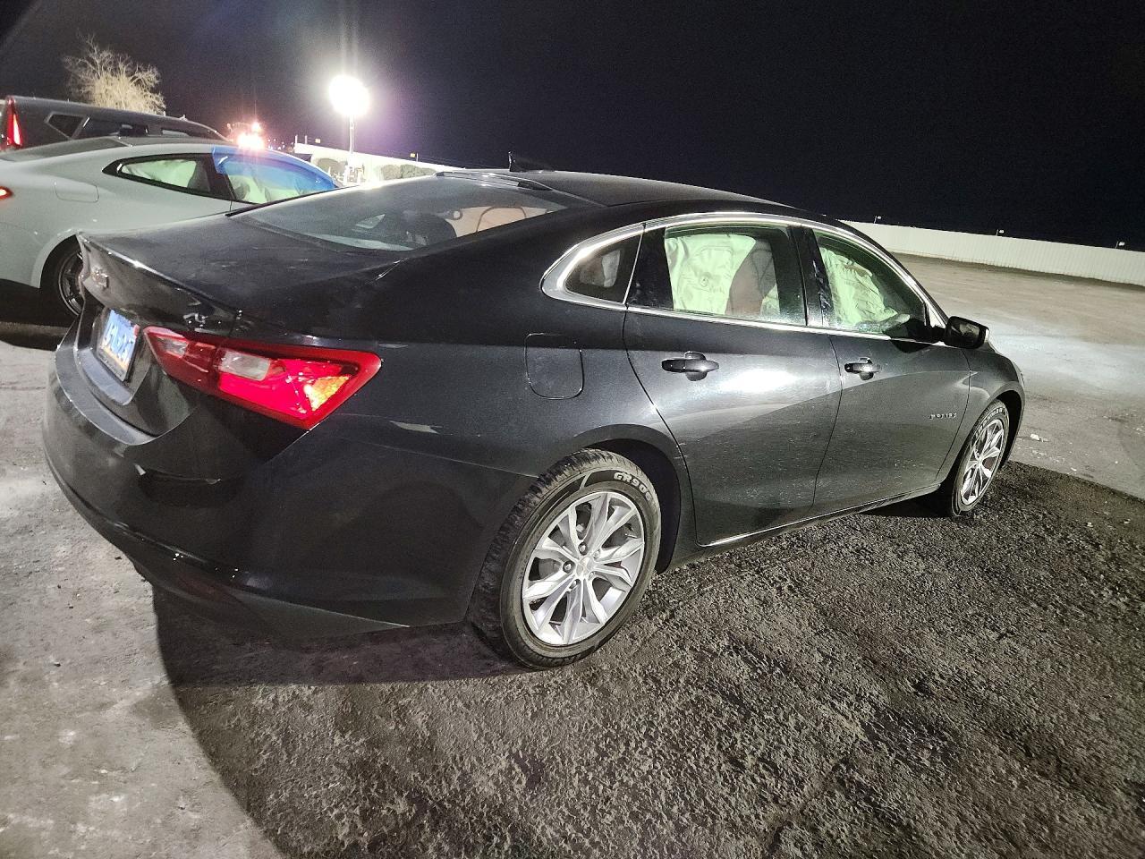 2023 Chevrolet Malibu Lt - zdjęcie 3