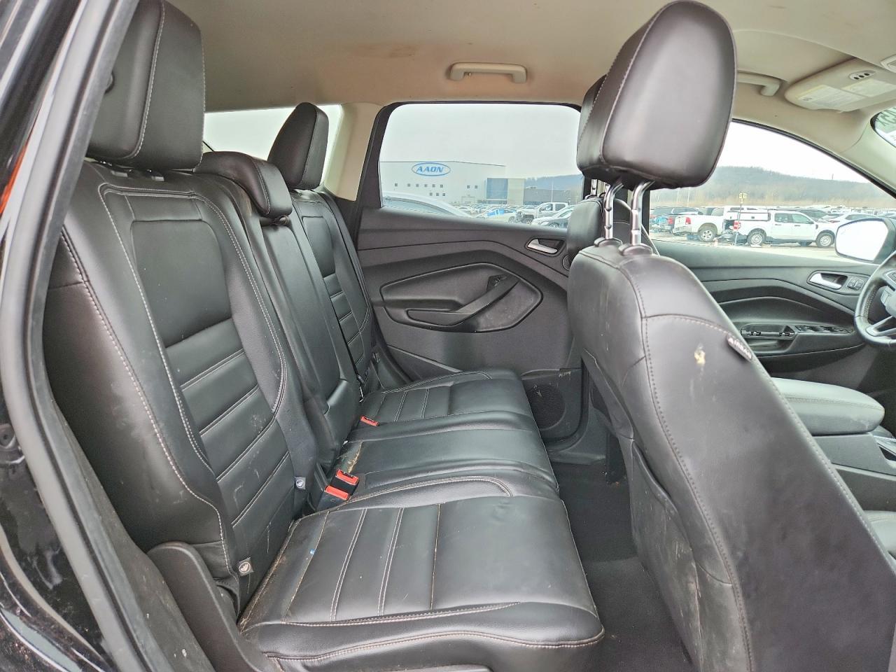 2017 Ford Escape Titanium - zdjęcie 11