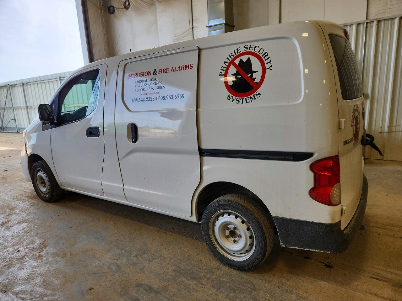 2020 Nissan Van - zdjęcie 2