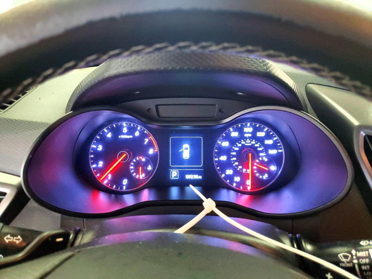 2016 Hyundai Veloster Turbo - zdjęcie 9