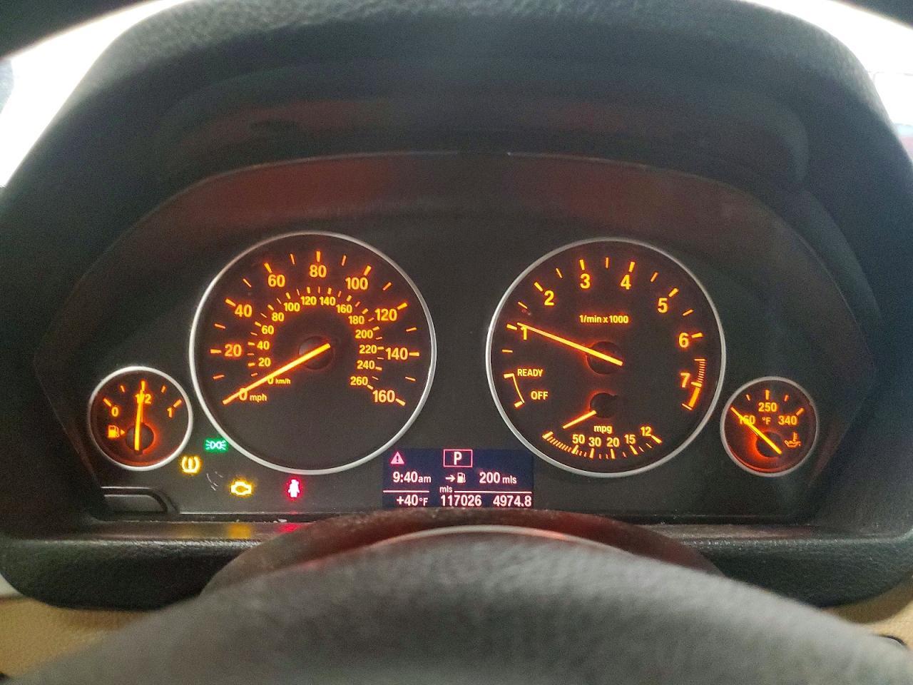 2013 BMW 320 I xDrive - zdjęcie 9
