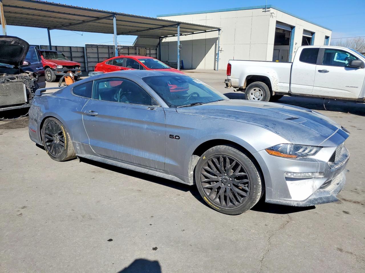 2022 Ford Mustang Gt - zdjęcie 4