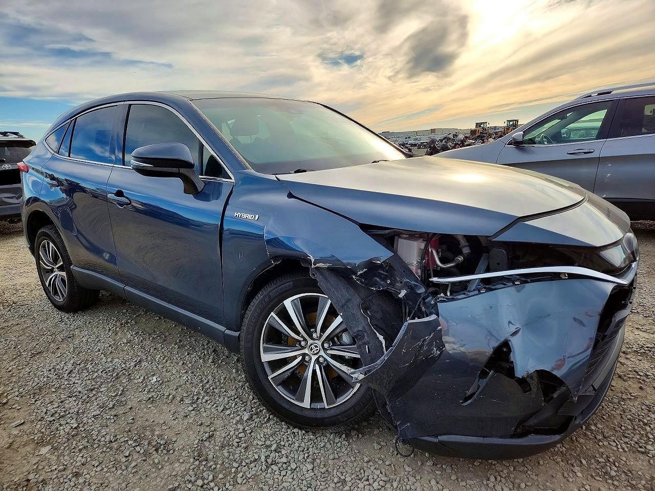 2021 Toyota Venza Le - zdjęcie 4