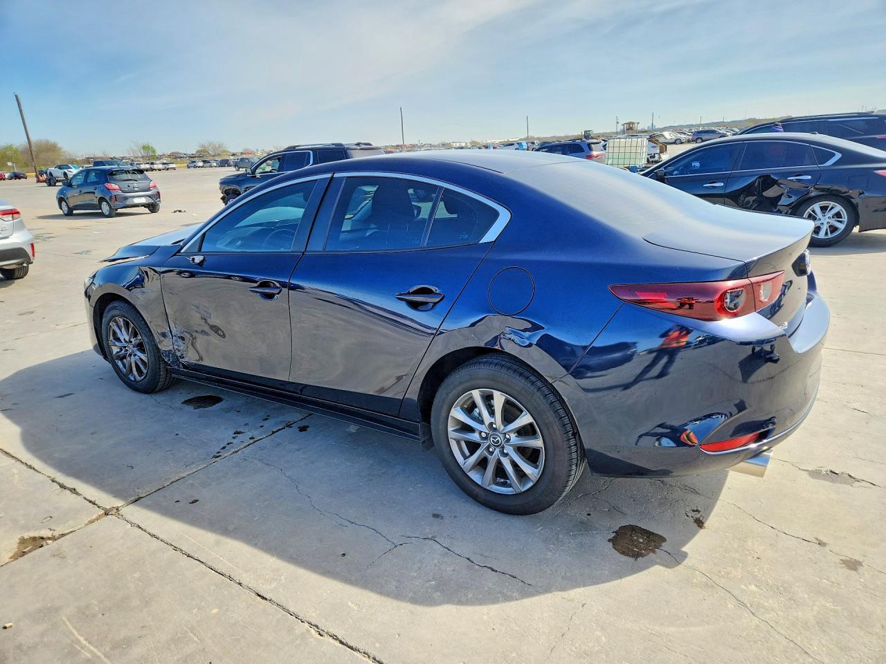 2025 Mazda 3 - zdjęcie 2