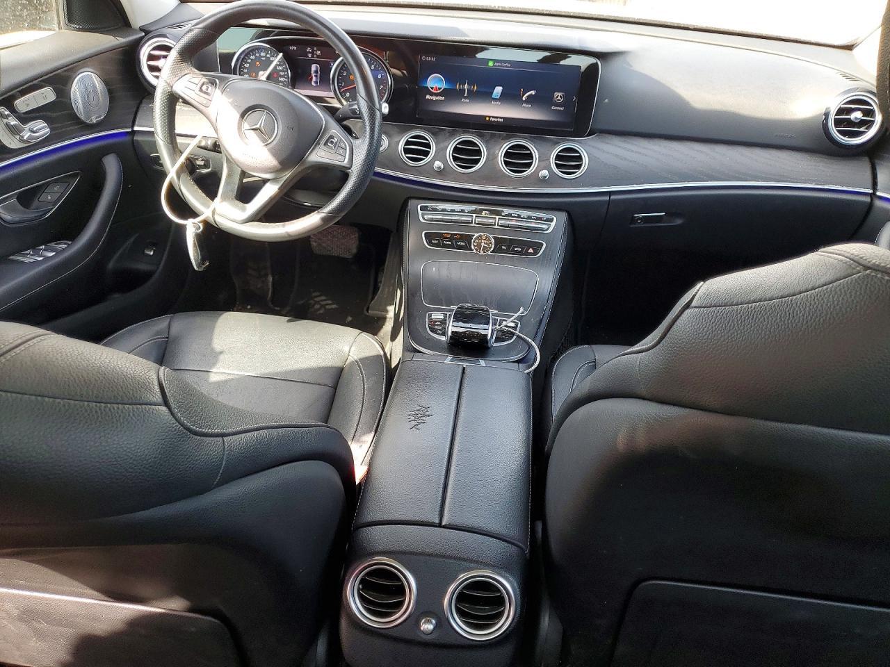 2018 Mercedes-Benz E 400 4Matic - zdjęcie 8
