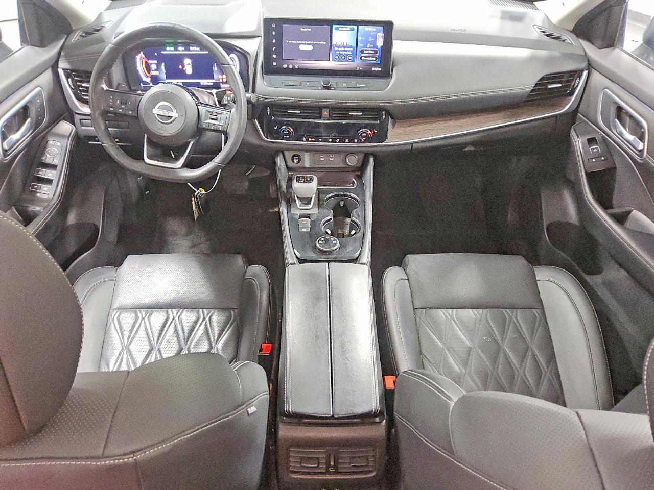 2024 Nissan Rogue Platinum - zdjęcie 8