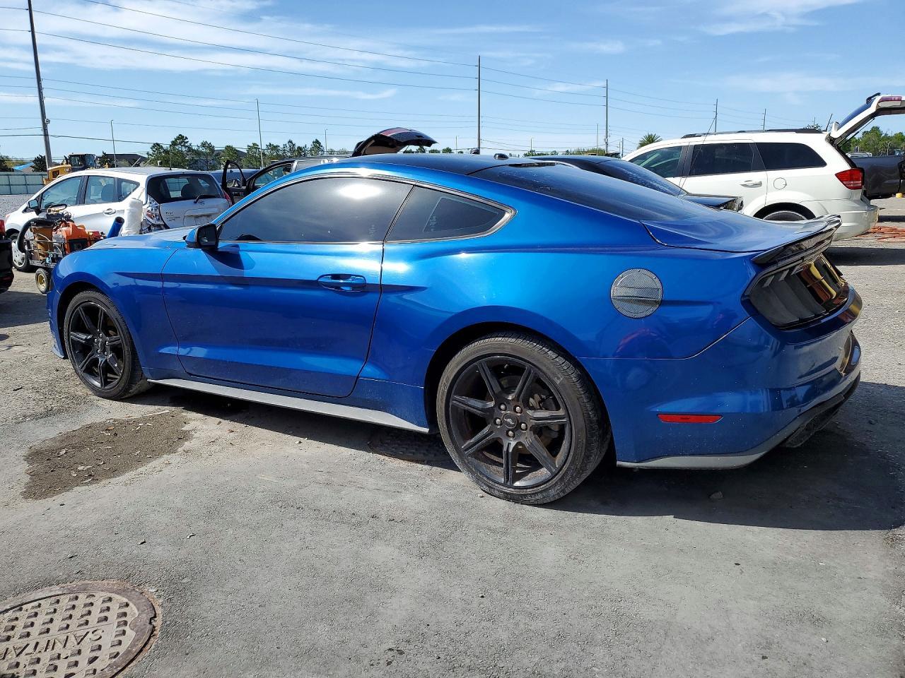 2018 Ford Mustang - zdjęcie 2