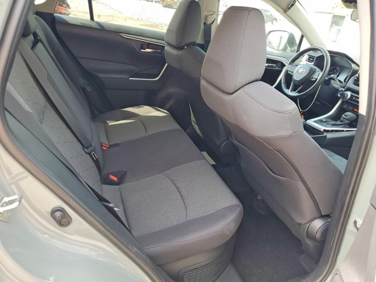 2020 Toyota Rav4 Hybrid Xle - zdjęcie 11