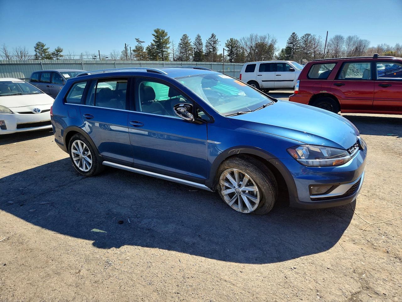 2019 Volkswagen Golf Alltrack S - zdjęcie 4