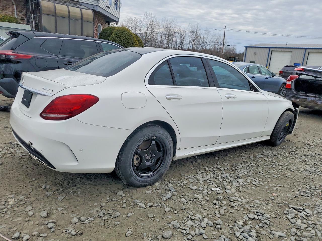 2015 Mercedes-Benz C 400 4Matic - zdjęcie 3