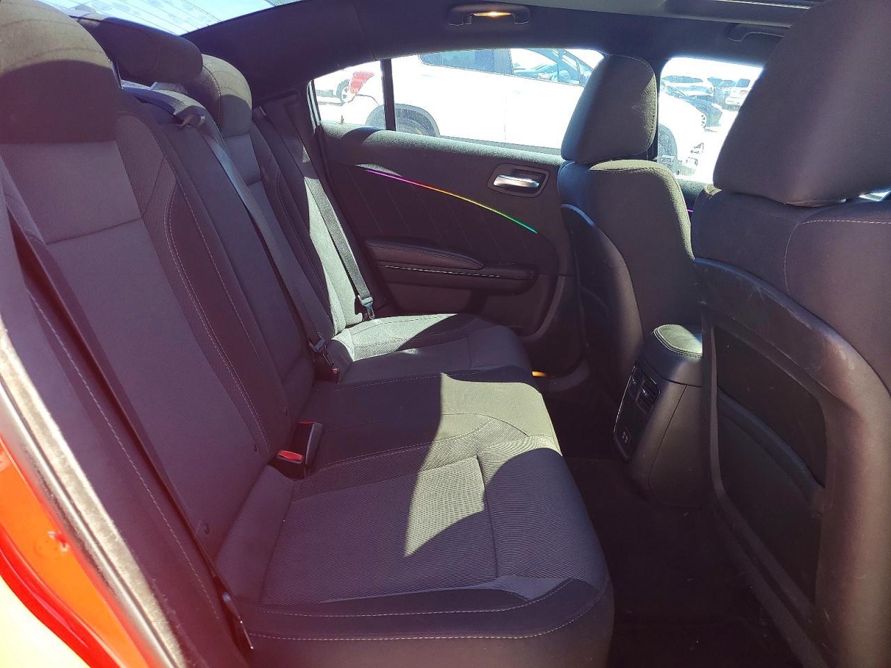 2016 Dodge Charger R - zdjęcie 10
