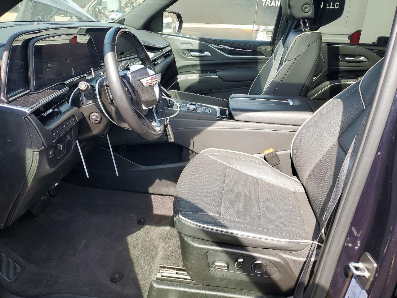 2024 Cadillac Escalade Sport - zdjęcie 7