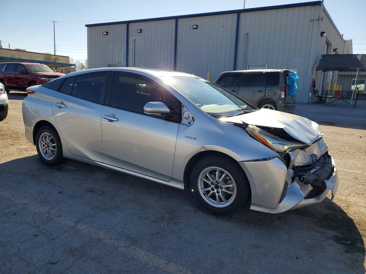 2016 Toyota Prius Three - zdjęcie 4