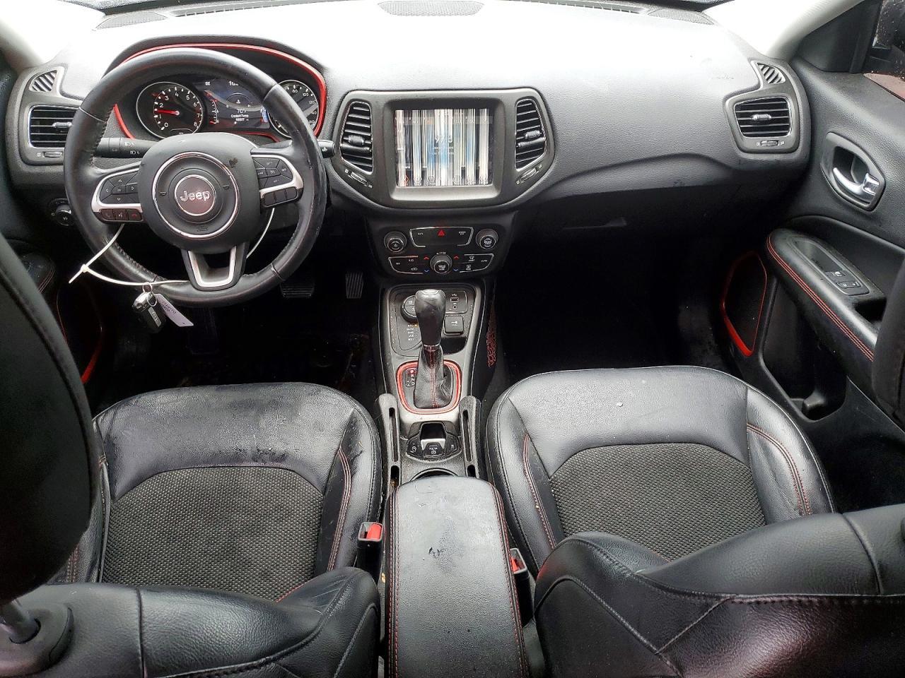 2018 Jeep Compass Trailhawk - zdjęcie 8