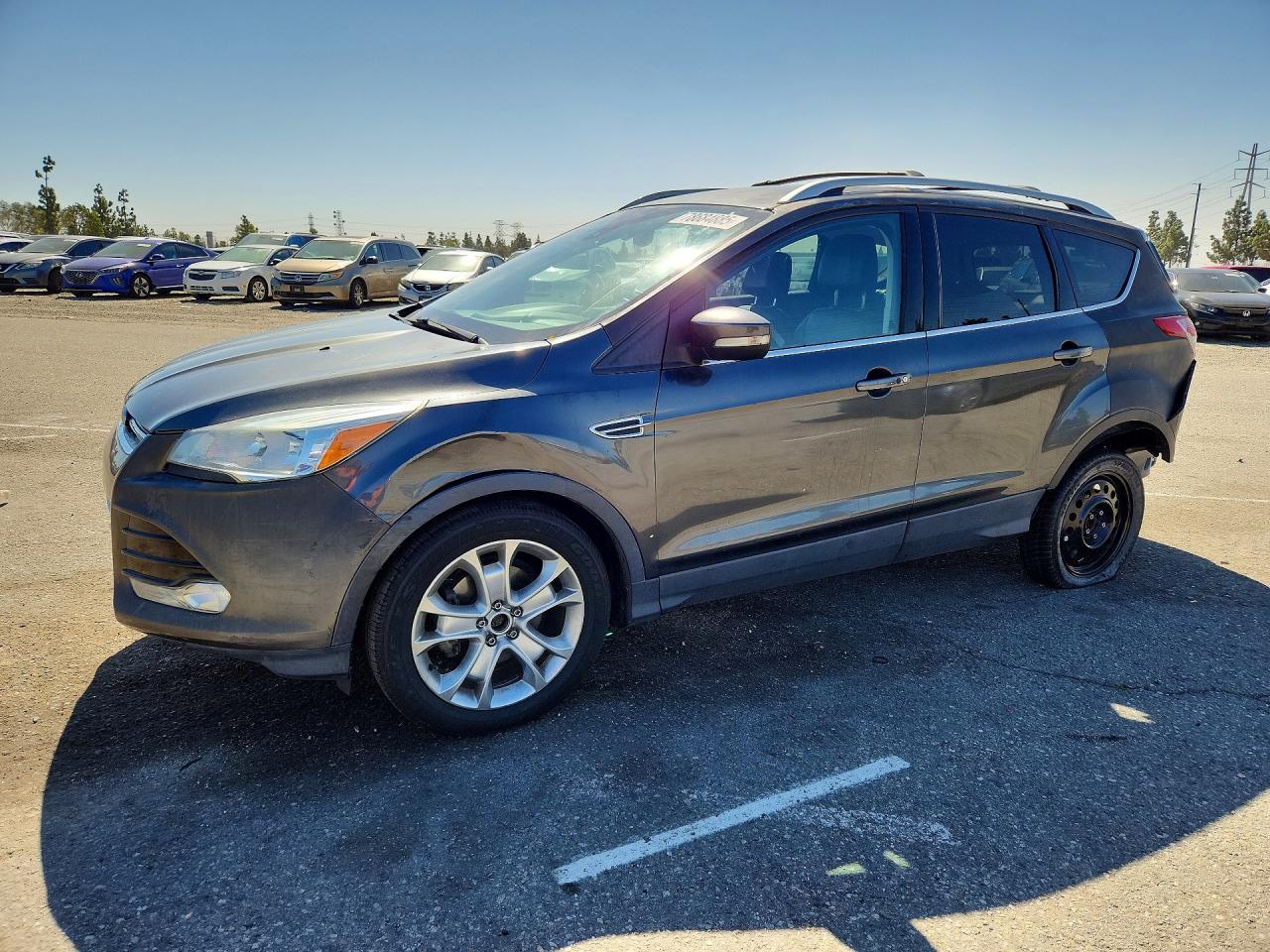 2016 Ford Escape Titanium - zdjęcie główne