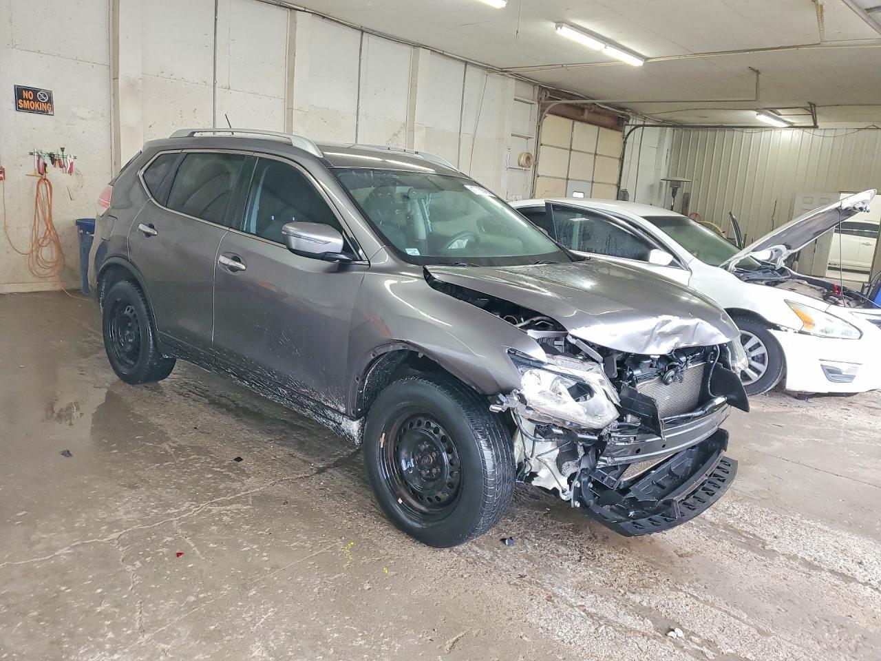 2016 Nissan Rogue S - zdjęcie 4