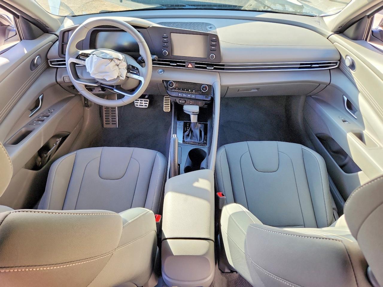 2025 Hyundai Elantra Sel Sport - zdjęcie 8