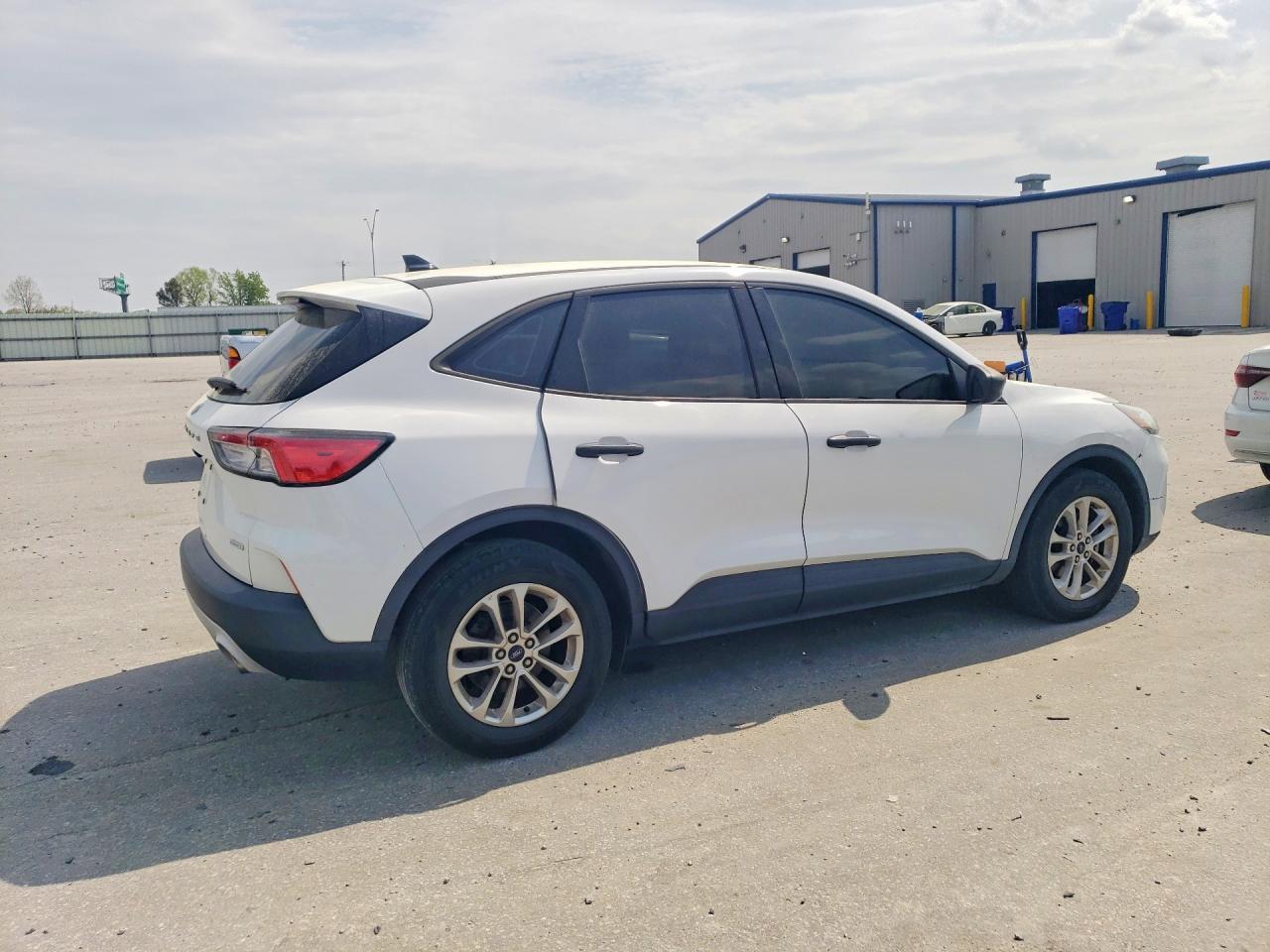 2020 Ford Escape S - zdjęcie 3