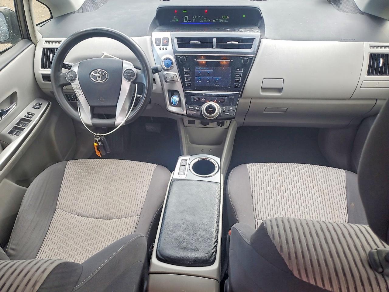 2015 Toyota Prius V Two - zdjęcie 8