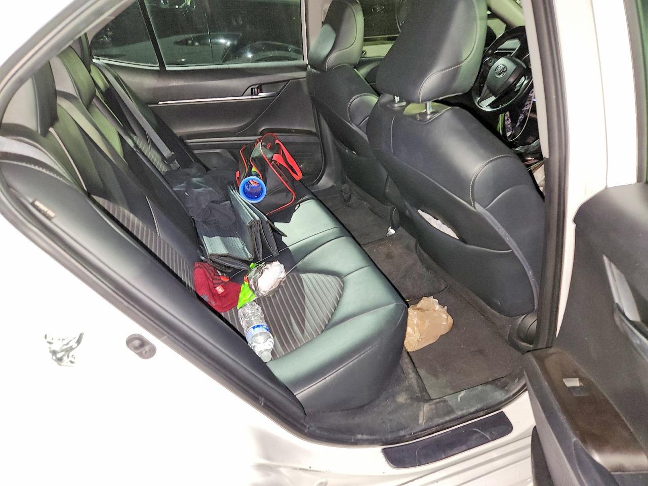 2022 Toyota Camry Se - zdjęcie 11