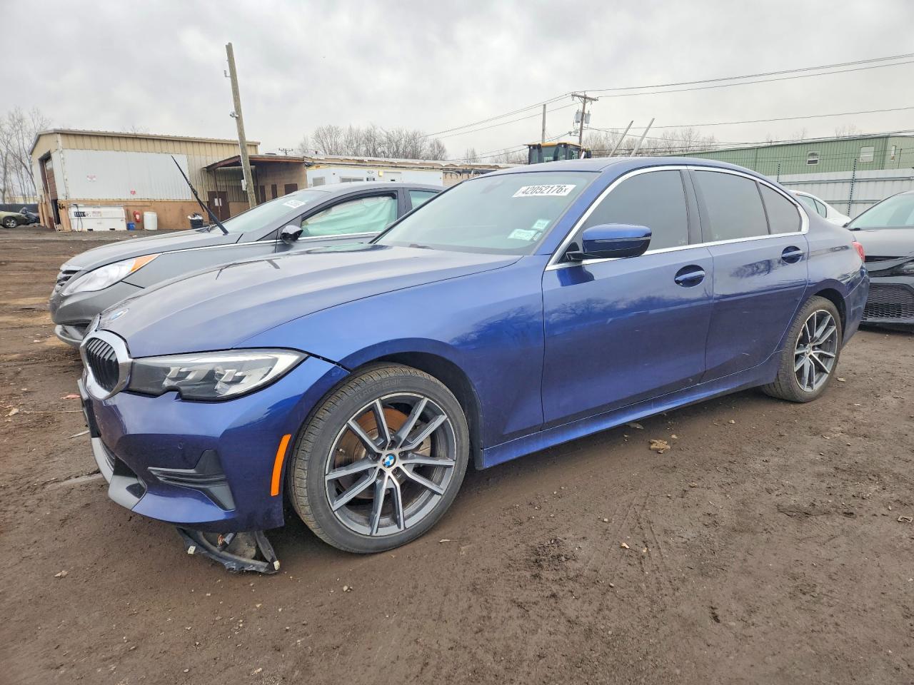 2019 BMW 330Xi - zdjęcie główne